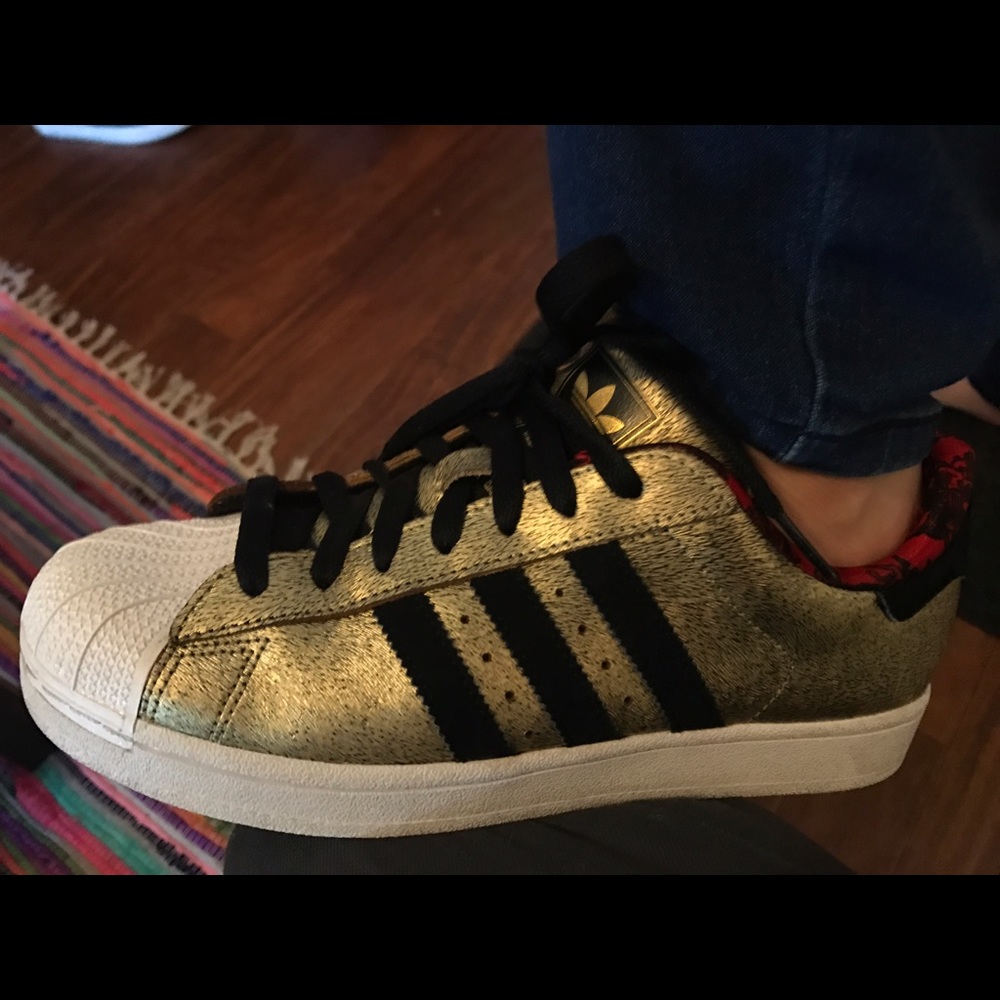 Adidas shell toes