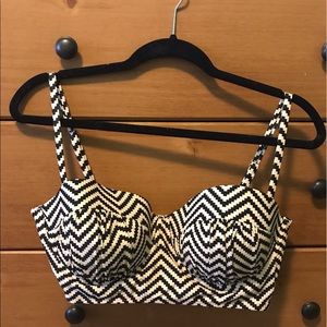 💕Cream and black bathing suit top NWOT💕