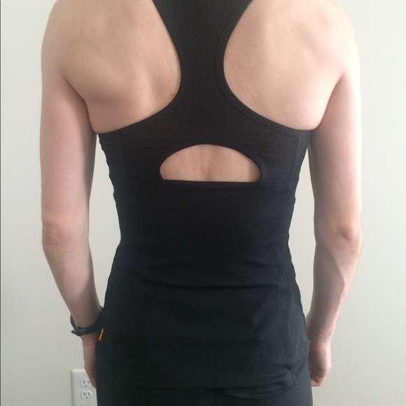 Lucy running tank - Picture 2 of 6