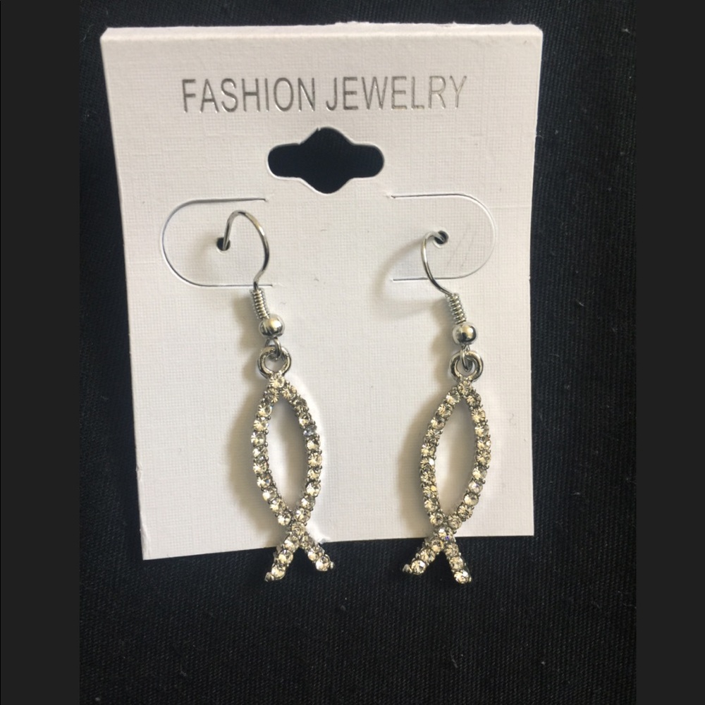 Cute earrings!