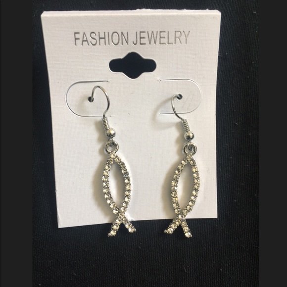 Jewelry - Cute earrings!