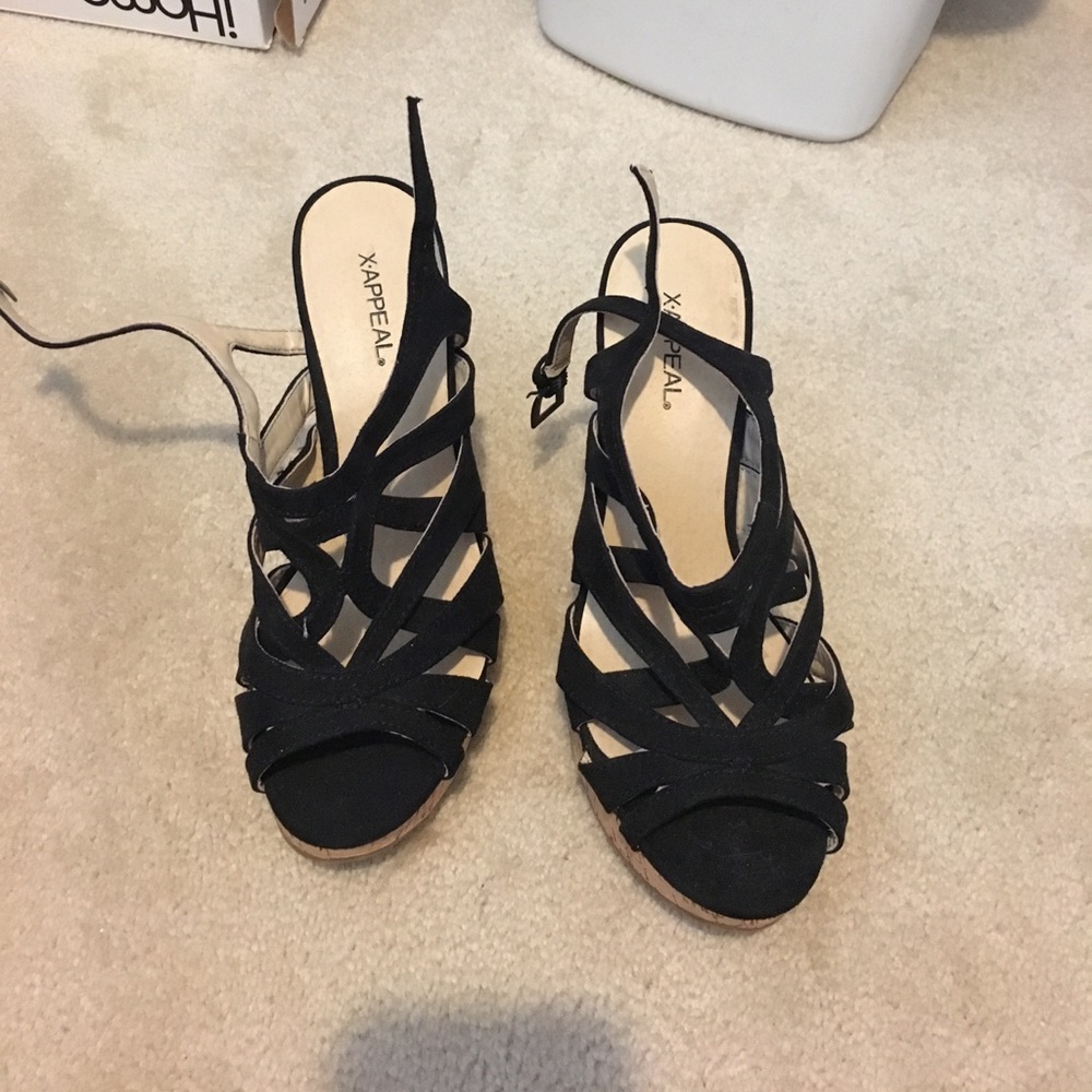 Black strappy wedges
