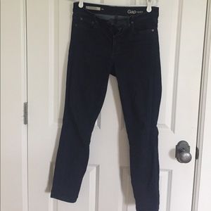 GAP resolution true skinny jeans - size 28s