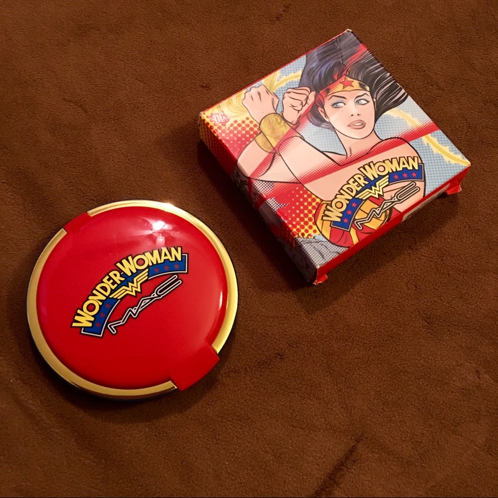 MAC Wonder Woman MSF in "Golden Lariat"