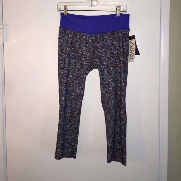 Capri Length Yoga / Leggings MADE IN AMERICA! - Picture 1 of 3