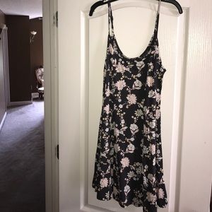 Brand new never worn Billabong dress from Buckle