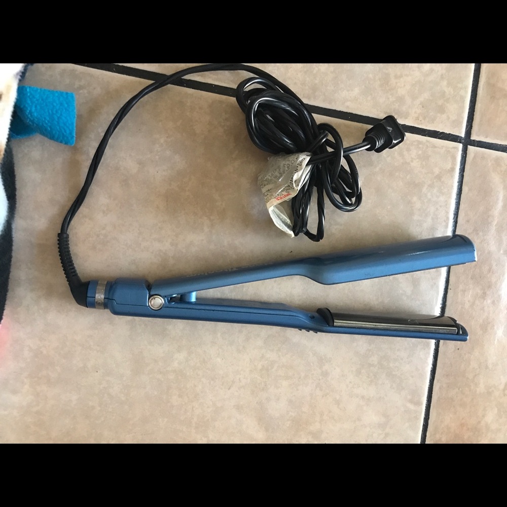 Babyliss Curved hair straightener!