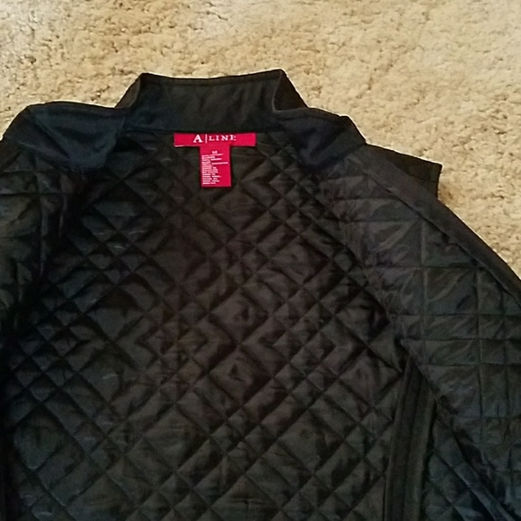 Aline Black Vest - Picture 2 of 4