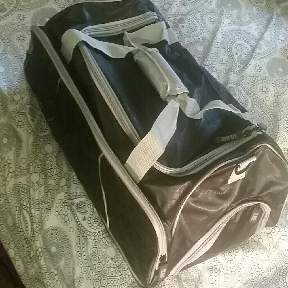 Sports duffel bag