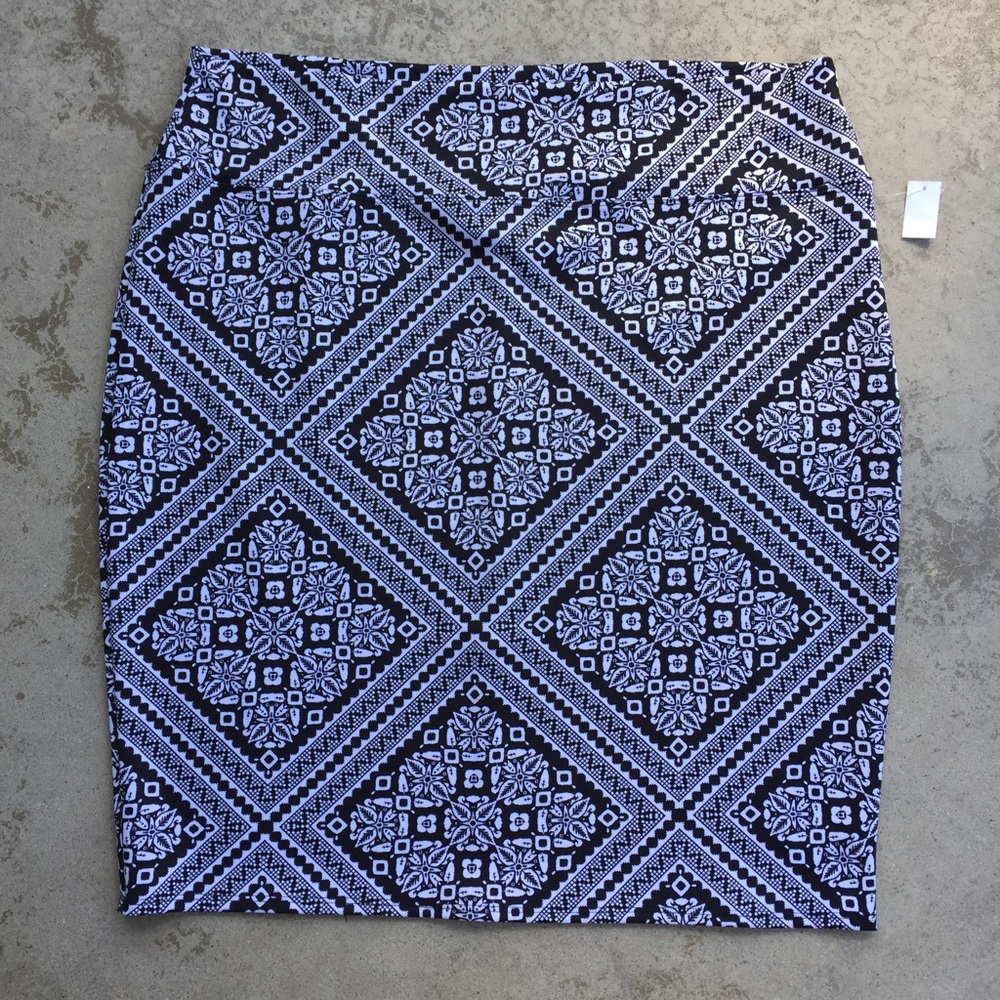 Bundle Sale! Derek Heart Bandana Print Bodycon Skirt NWT