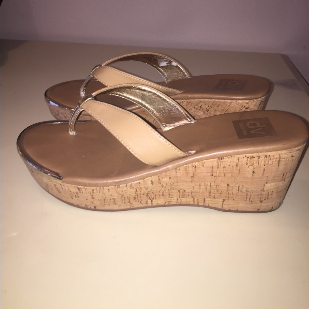 Dolce Vita platform sandals size 8.5