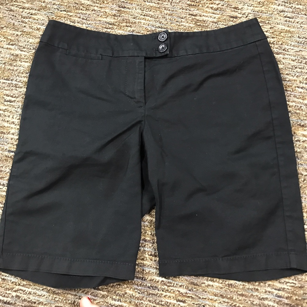 Ann Taylor Black Chino Shorts 8p