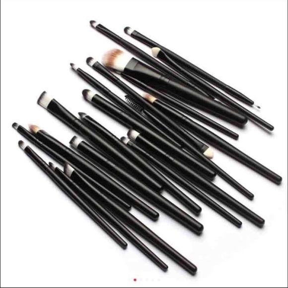 New Bundle Beauty Makeup Set - Picture 3 of 4