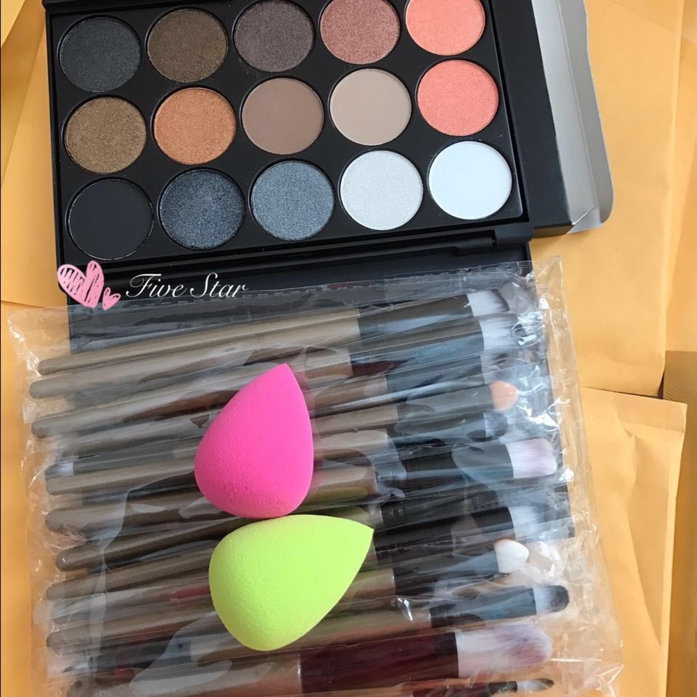 New Bundle Beauty Makeup Set