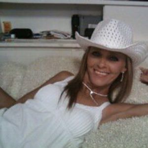 Meet your Posher, Lea