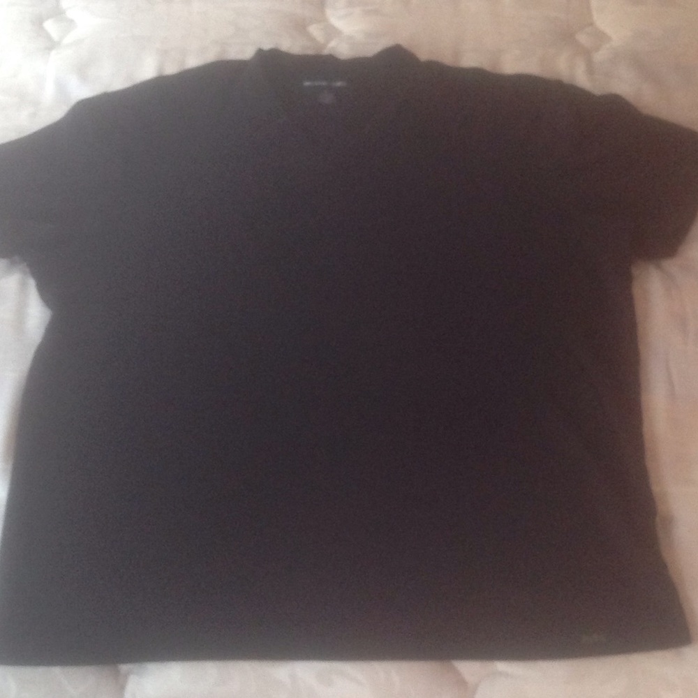 Men's Michael Kors large, v-neck, black t-shirt
