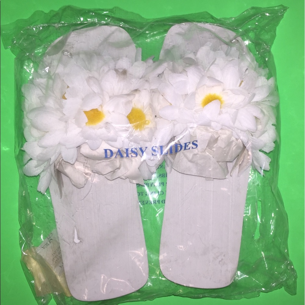 Daisy slides size large original package sealed