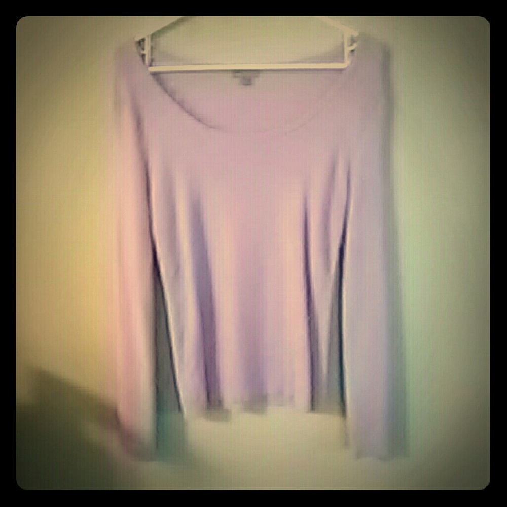 Lilac , scoop neck, long sleeves. Large