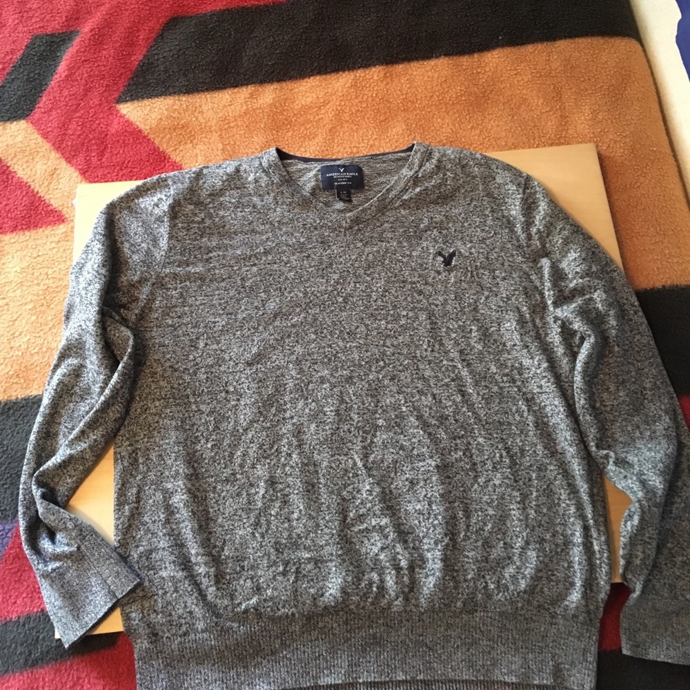 American Eagle Heather Grey Sweater