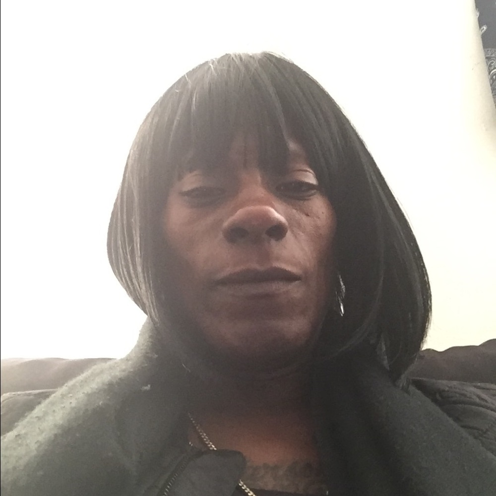 Meet your Posher, Pamela
