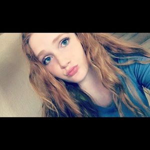 Meet your Posher, Caitlin