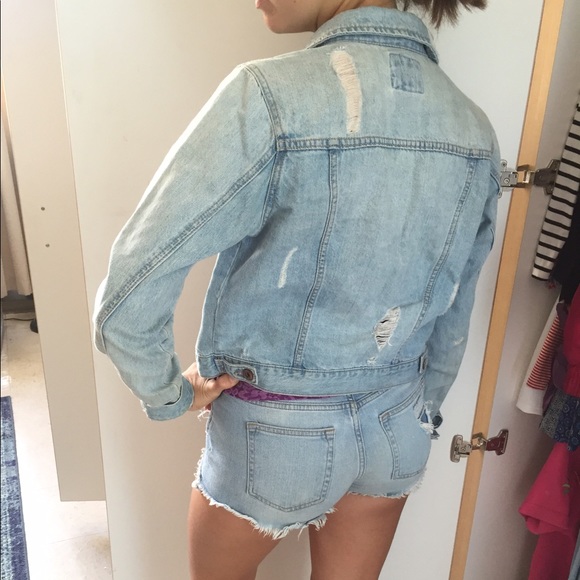 Jean jacket - Picture 2 of 3