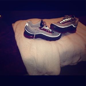 Air max 2010 size 9.5 ✔️