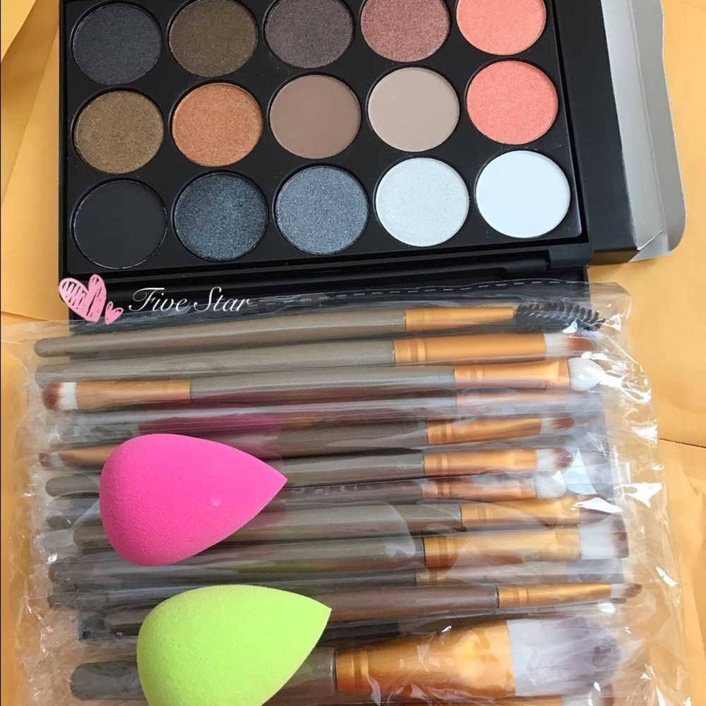 New Bundle Makeup Set