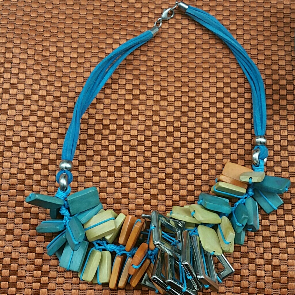 Cute necklace and bangle set!!
