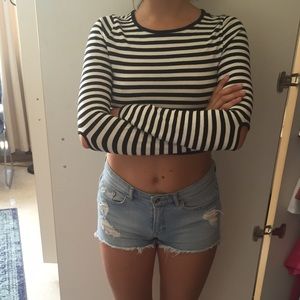 Long sleeve crop top