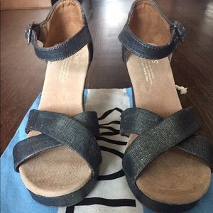 TOMs sandal wedges