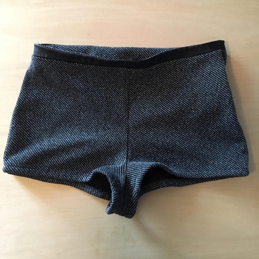 Tiny woven shorts
