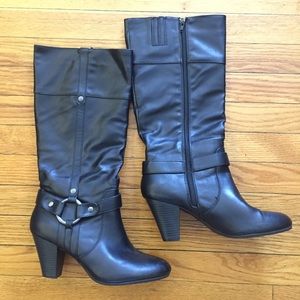AE heeled boots