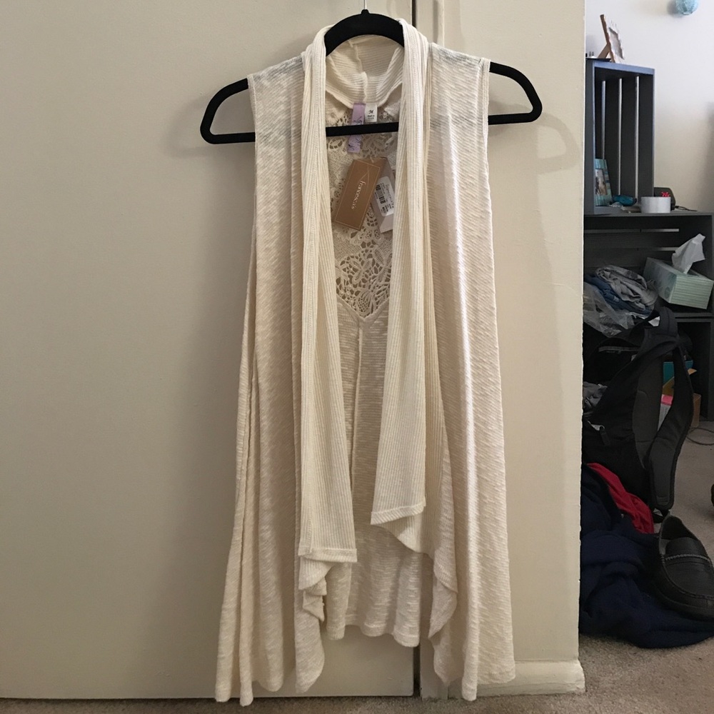 Francesca's Lace Detail Vest