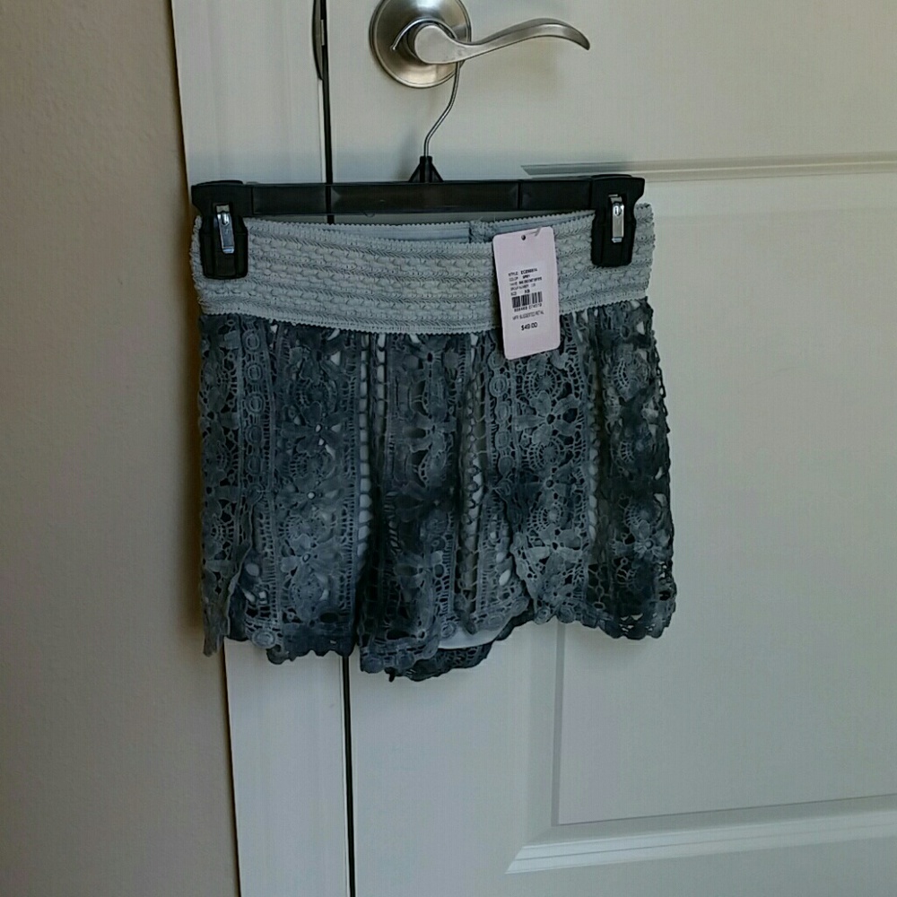 NWT Dillards crochet dip dye shorts