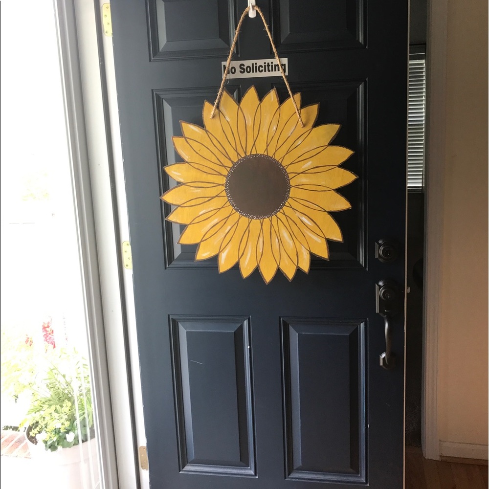 Wooden door hangers - Picture 1 of 2