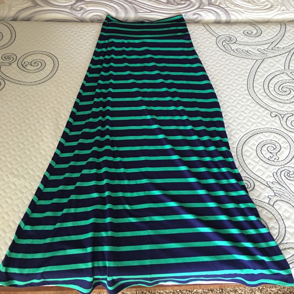 Maxi skirt. Mossimo brand. Size small