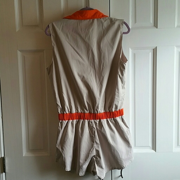 NWT Orange and Cream Romper - Picture 2 of 4