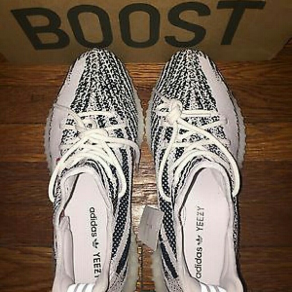 Yeezy boost 350 main image 4