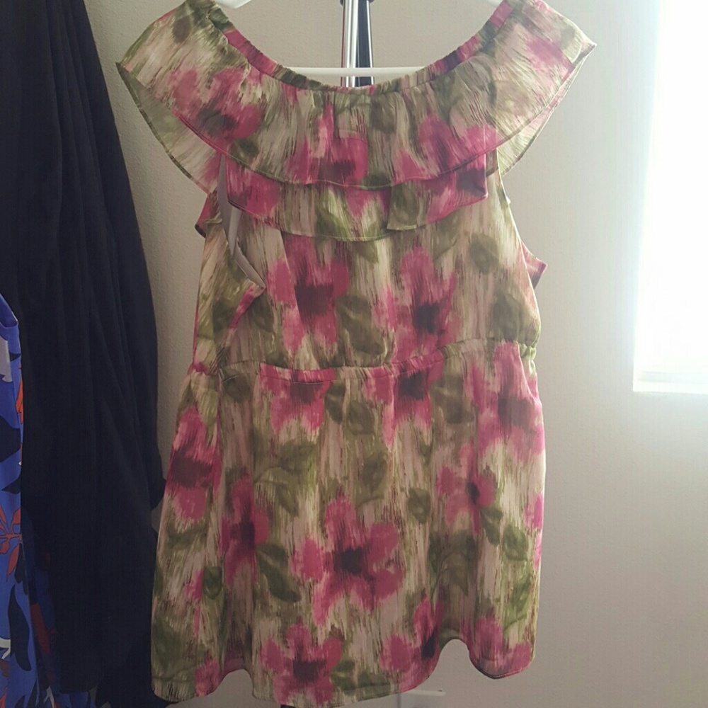 Gree/Pink Floral Ruffle Blouse - Picture 2 of 2