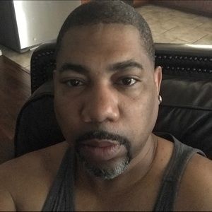 Meet your Posher, Derrick