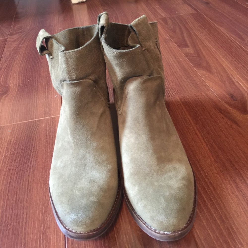Dolce Vita suede ankle booties - Picture 2 of 3
