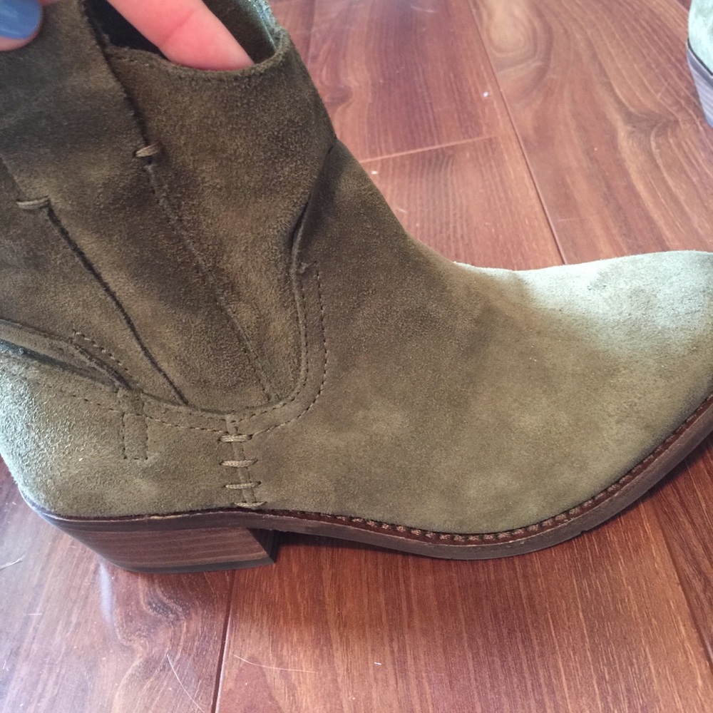 Dolce Vita suede ankle booties - Picture 3 of 3