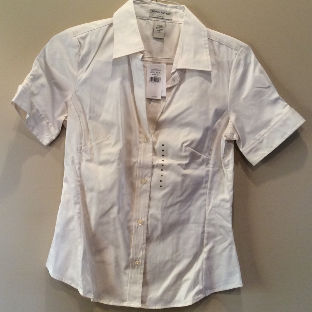 Banana Republic short sleeve fitted blouse