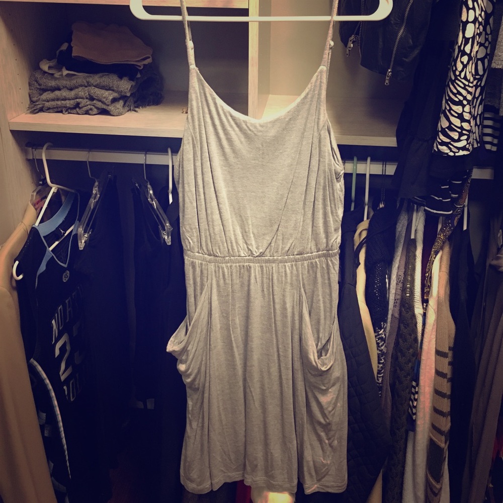 Gap knee length gray dress with pockets size M