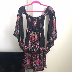 Jet Hotel Paradiso Bell Sleeve Mini XS Spell