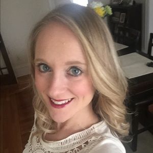 Meet your Posher, Lindsey