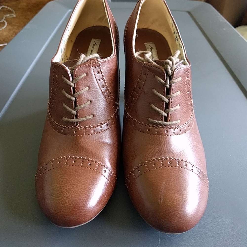 American eagle oxford heels