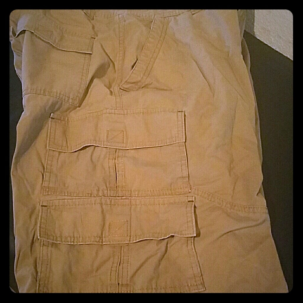 Men cargo shorts