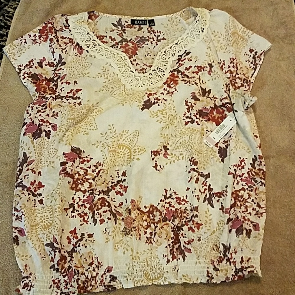 A.N.A women's floral top